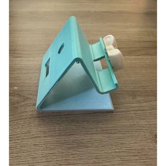 Aesthetic Bow Cellphone Stand with Charging Cord Access - Picture 4 of 4